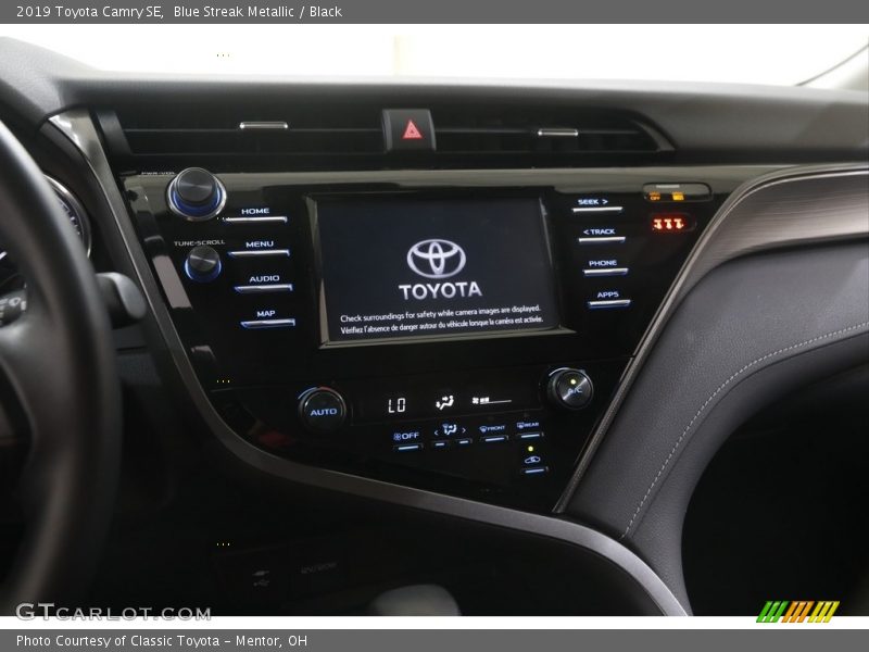 Blue Streak Metallic / Black 2019 Toyota Camry SE