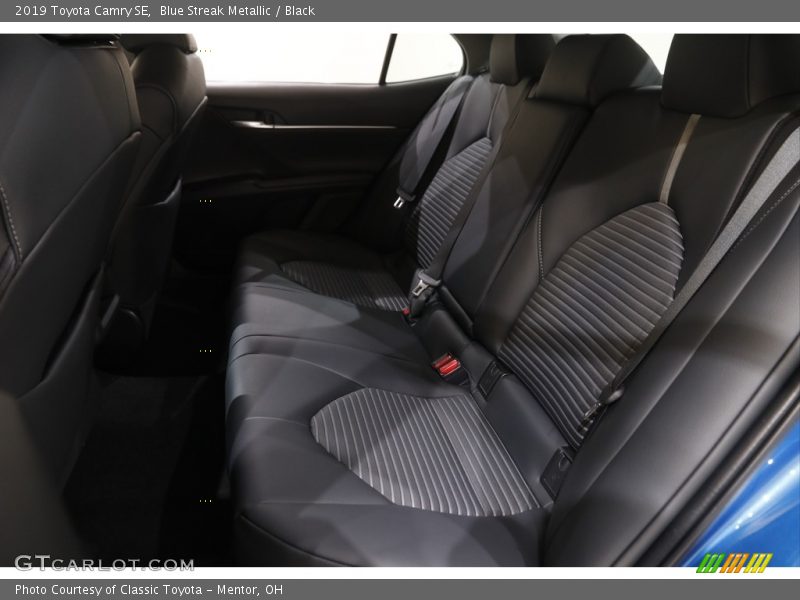 Blue Streak Metallic / Black 2019 Toyota Camry SE