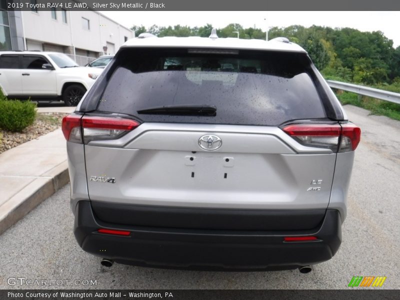 Silver Sky Metallic / Black 2019 Toyota RAV4 LE AWD