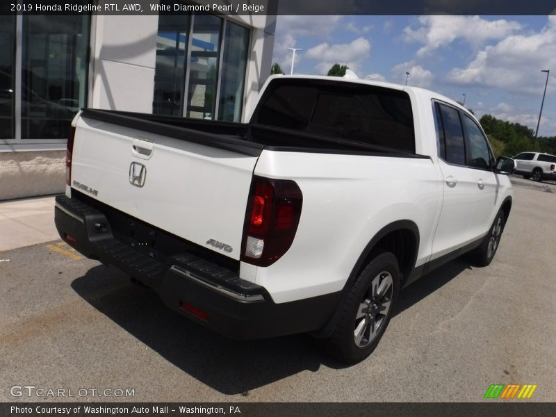 White Diamond Pearl / Beige 2019 Honda Ridgeline RTL AWD