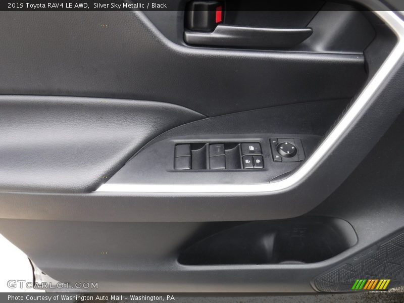 Silver Sky Metallic / Black 2019 Toyota RAV4 LE AWD