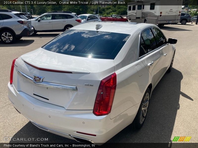 Crystal White Tricoat / Light Platinum/Jet Black 2016 Cadillac CTS 3.6 Luxury Sedan