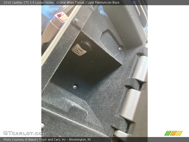 Crystal White Tricoat / Light Platinum/Jet Black 2016 Cadillac CTS 3.6 Luxury Sedan