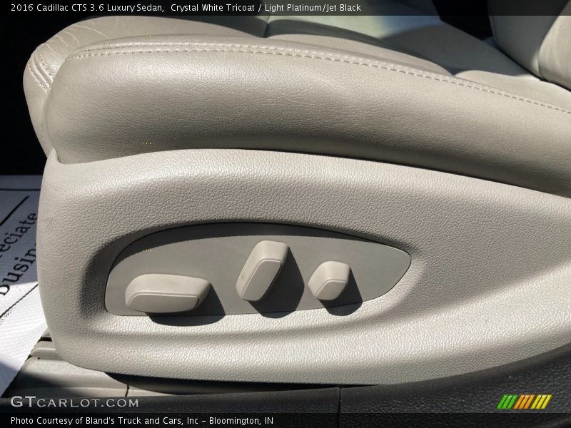 Crystal White Tricoat / Light Platinum/Jet Black 2016 Cadillac CTS 3.6 Luxury Sedan
