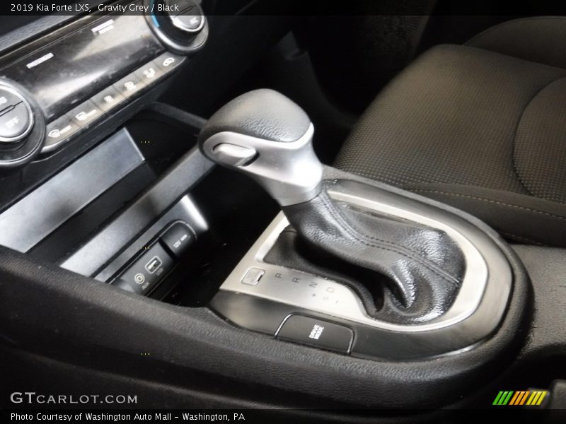 Gravity Grey / Black 2019 Kia Forte LXS