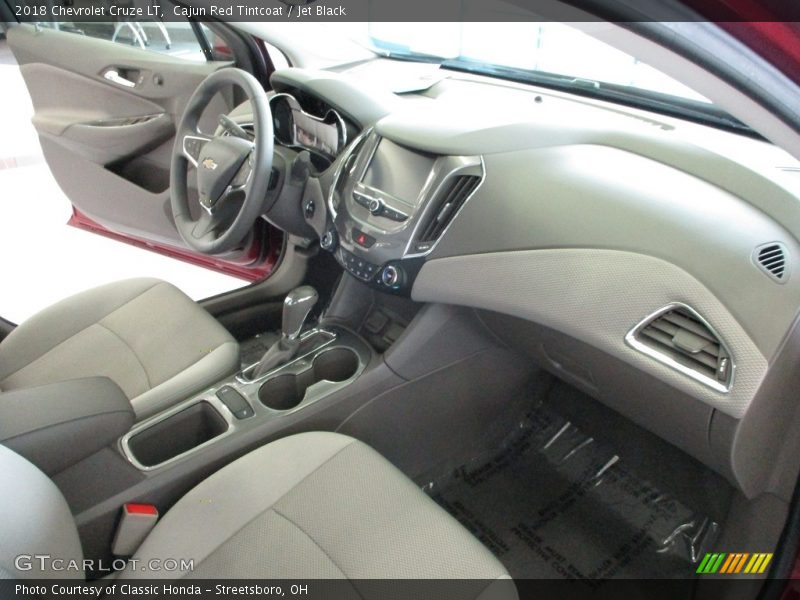Cajun Red Tintcoat / Jet Black 2018 Chevrolet Cruze LT