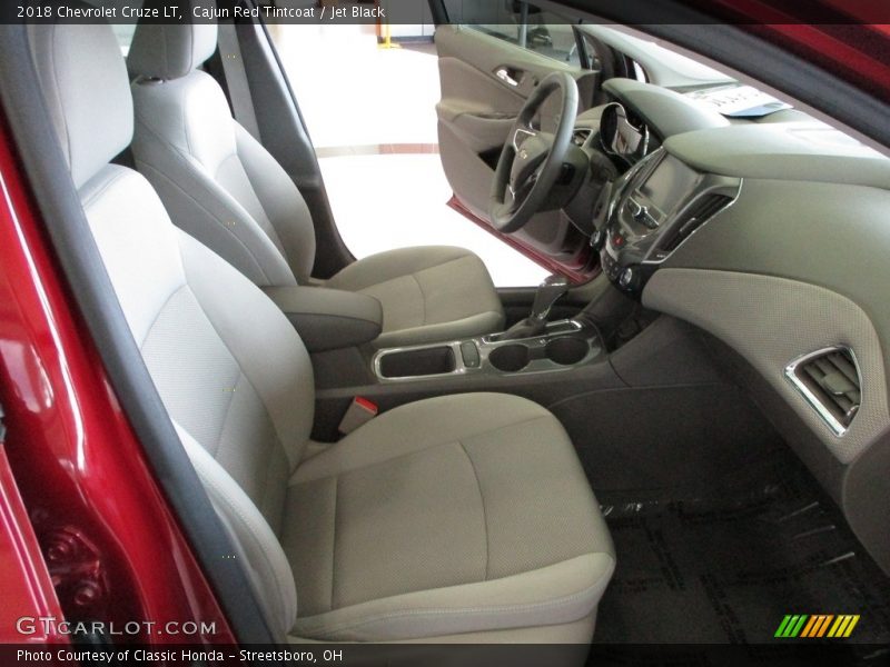Cajun Red Tintcoat / Jet Black 2018 Chevrolet Cruze LT