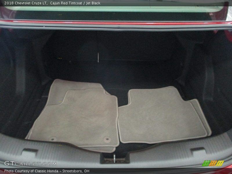 Cajun Red Tintcoat / Jet Black 2018 Chevrolet Cruze LT