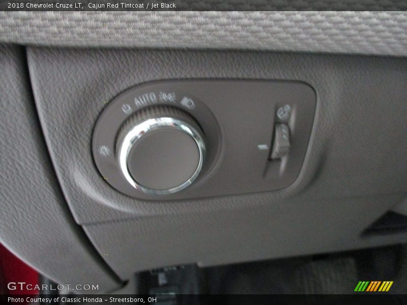 Cajun Red Tintcoat / Jet Black 2018 Chevrolet Cruze LT
