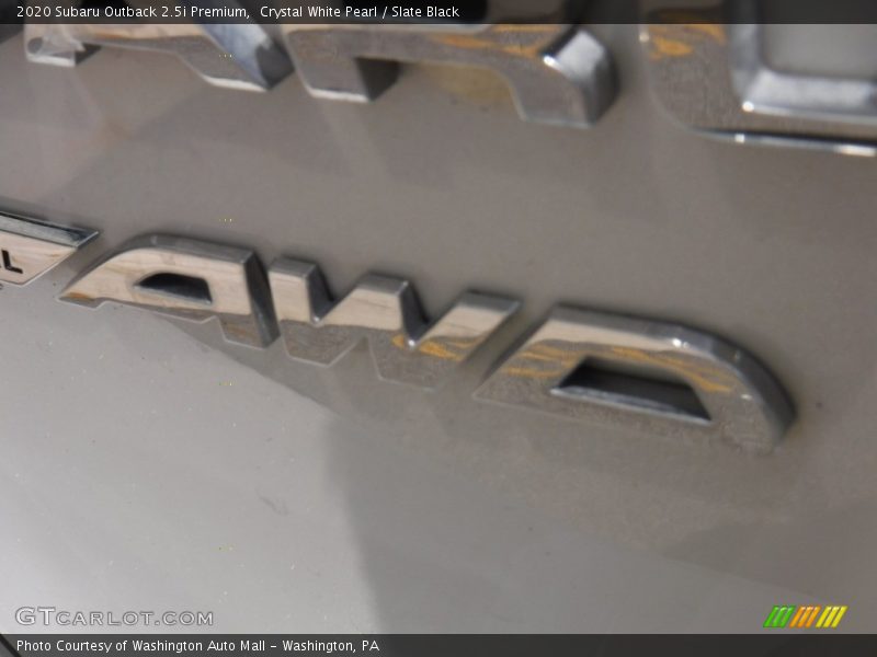Crystal White Pearl / Slate Black 2020 Subaru Outback 2.5i Premium