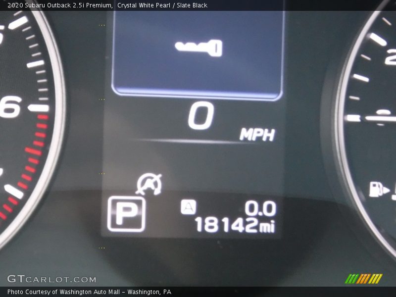 Crystal White Pearl / Slate Black 2020 Subaru Outback 2.5i Premium