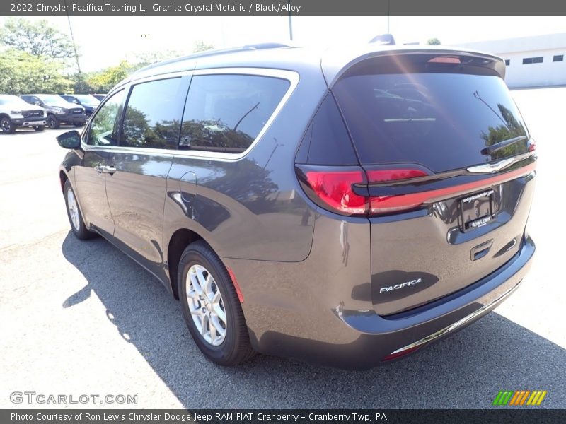 Granite Crystal Metallic / Black/Alloy 2022 Chrysler Pacifica Touring L