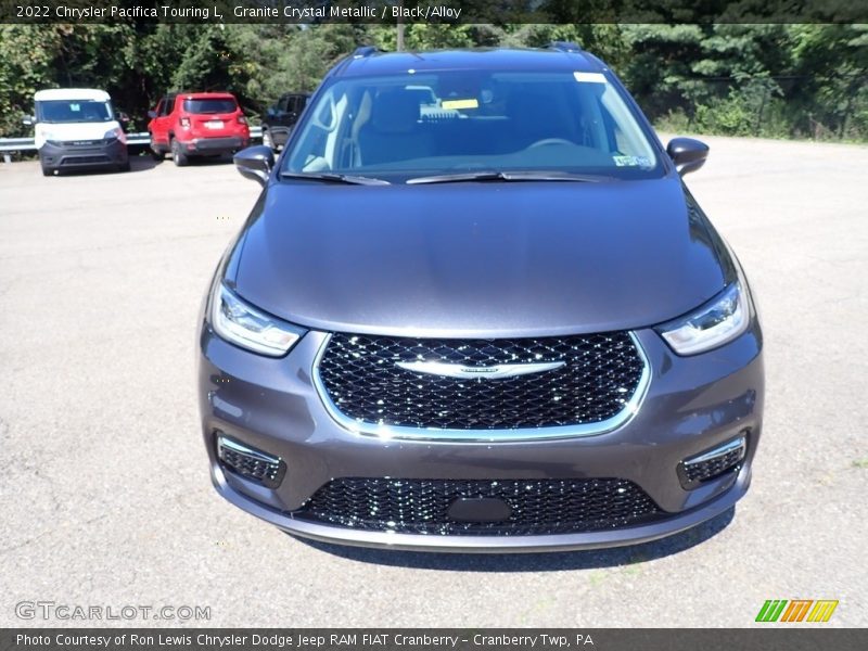 Granite Crystal Metallic / Black/Alloy 2022 Chrysler Pacifica Touring L