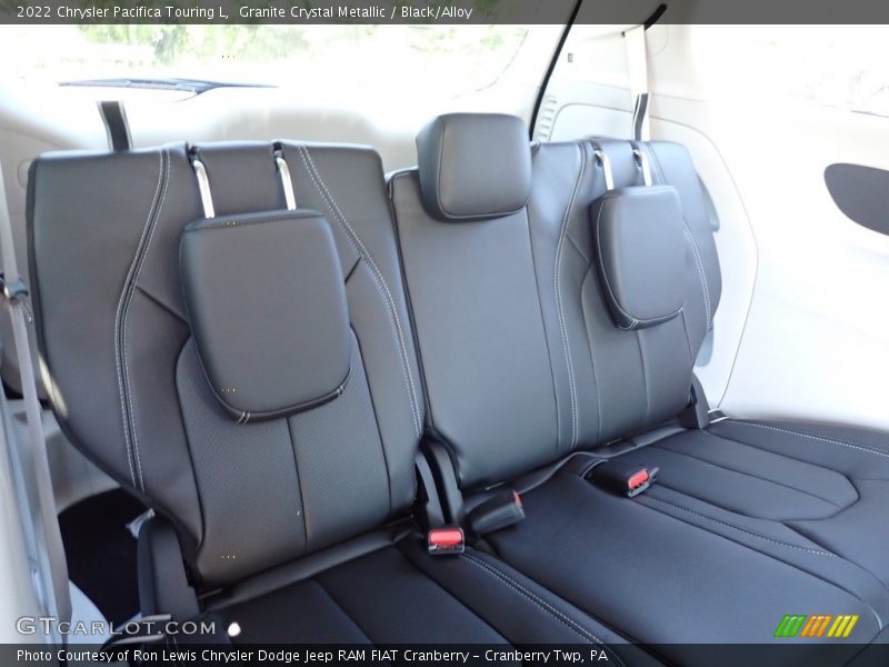 Granite Crystal Metallic / Black/Alloy 2022 Chrysler Pacifica Touring L