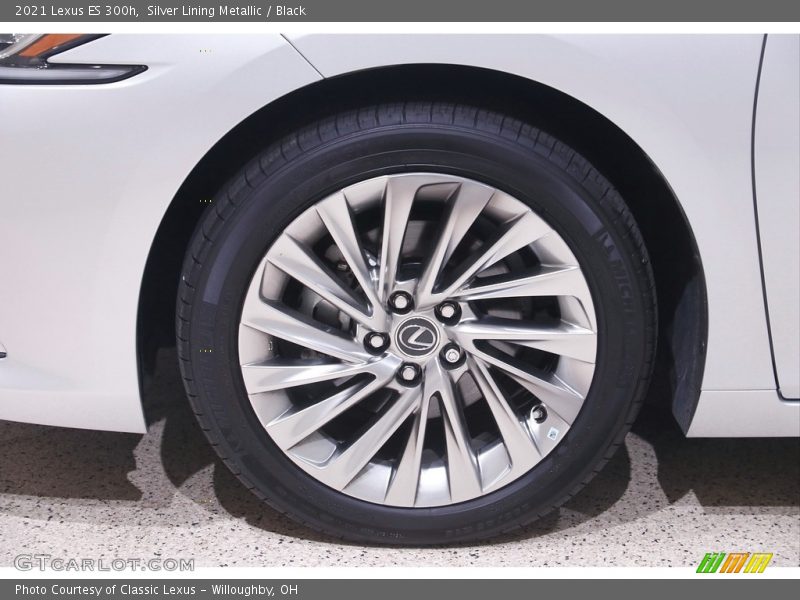 Silver Lining Metallic / Black 2021 Lexus ES 300h