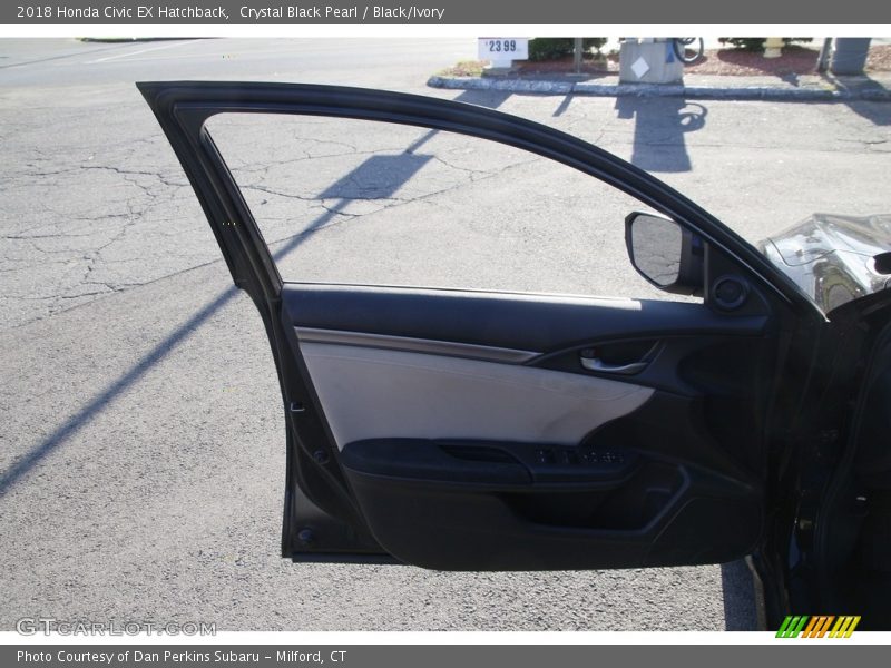 Crystal Black Pearl / Black/Ivory 2018 Honda Civic EX Hatchback