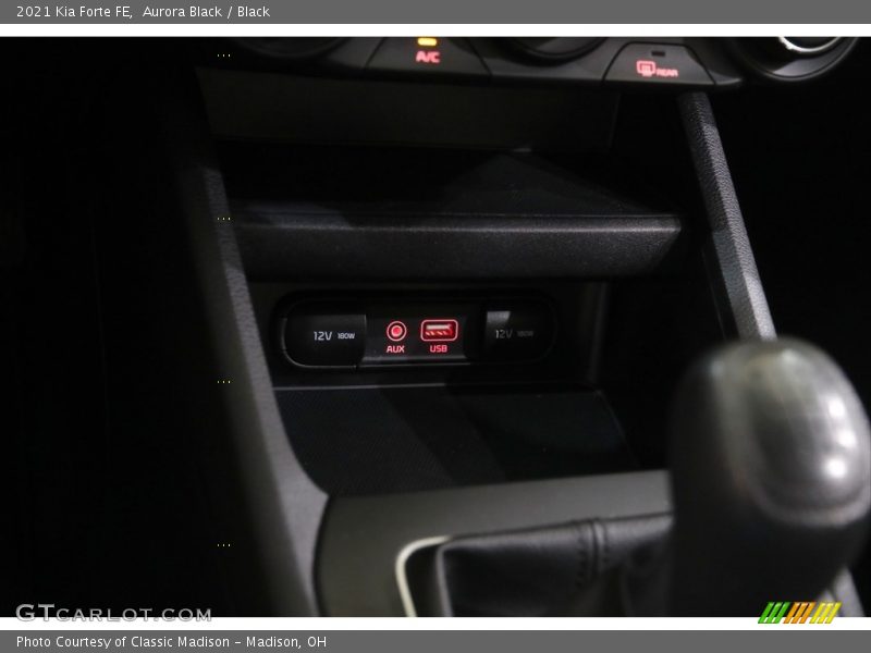 Aurora Black / Black 2021 Kia Forte FE
