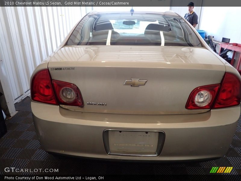 Gold Mist Metallic / Cocoa/Cashmere 2010 Chevrolet Malibu LS Sedan