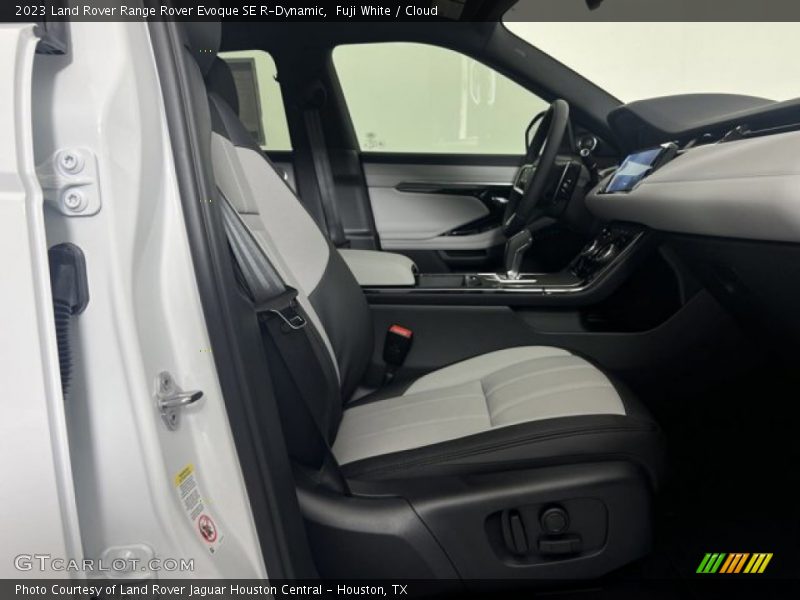  2023 Range Rover Evoque SE R-Dynamic Cloud Interior