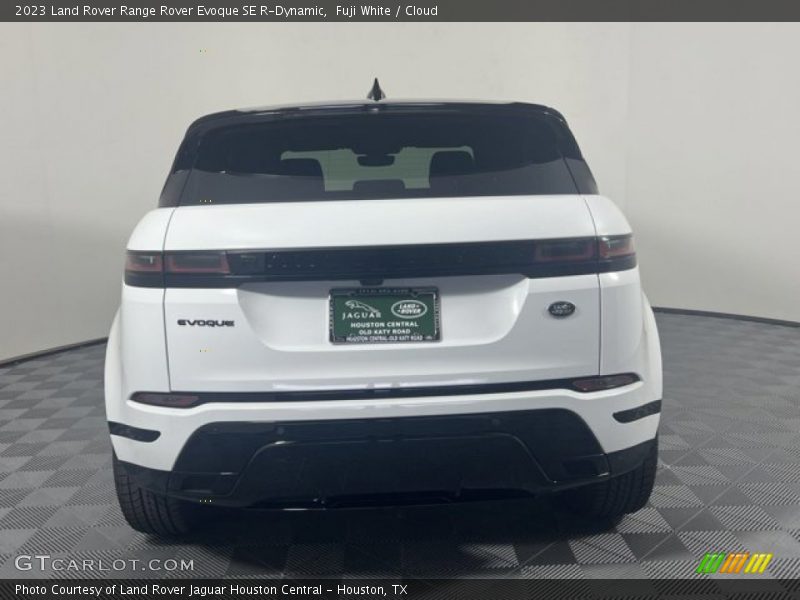 Fuji White / Cloud 2023 Land Rover Range Rover Evoque SE R-Dynamic