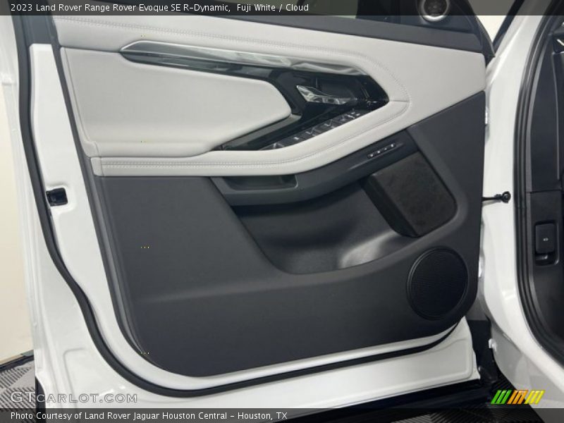 Door Panel of 2023 Range Rover Evoque SE R-Dynamic