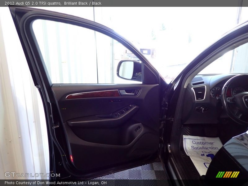 Brilliant Black / Black 2012 Audi Q5 2.0 TFSI quattro