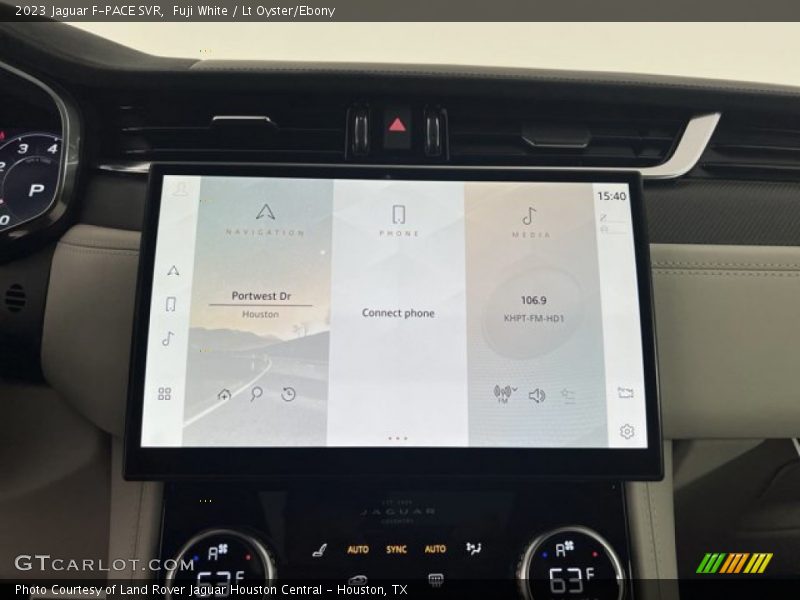 Fuji White / Lt Oyster/Ebony 2023 Jaguar F-PACE SVR