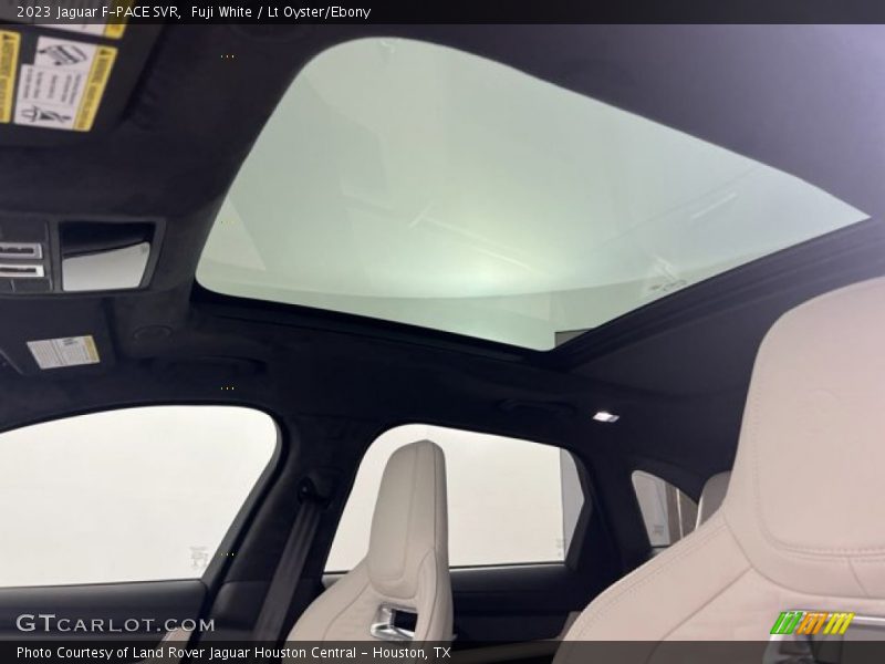 Sunroof of 2023 F-PACE SVR