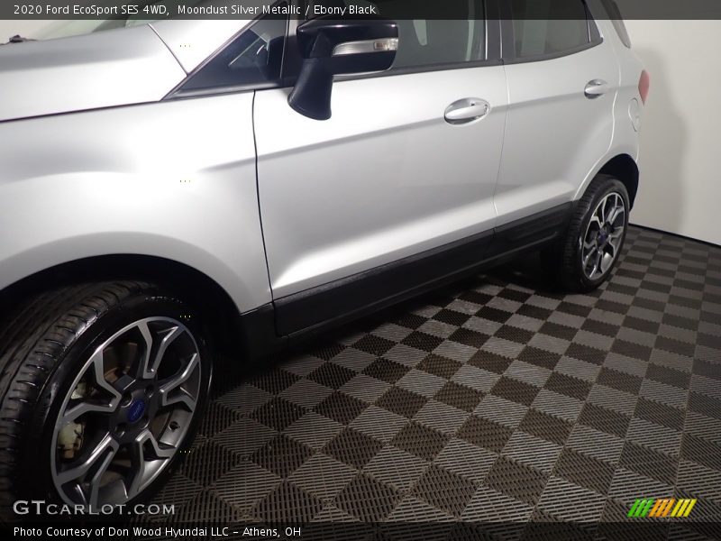 Moondust Silver Metallic / Ebony Black 2020 Ford EcoSport SES 4WD