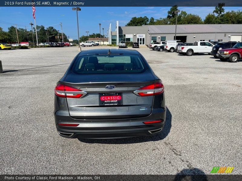 Magnetic / Ebony 2019 Ford Fusion SE AWD