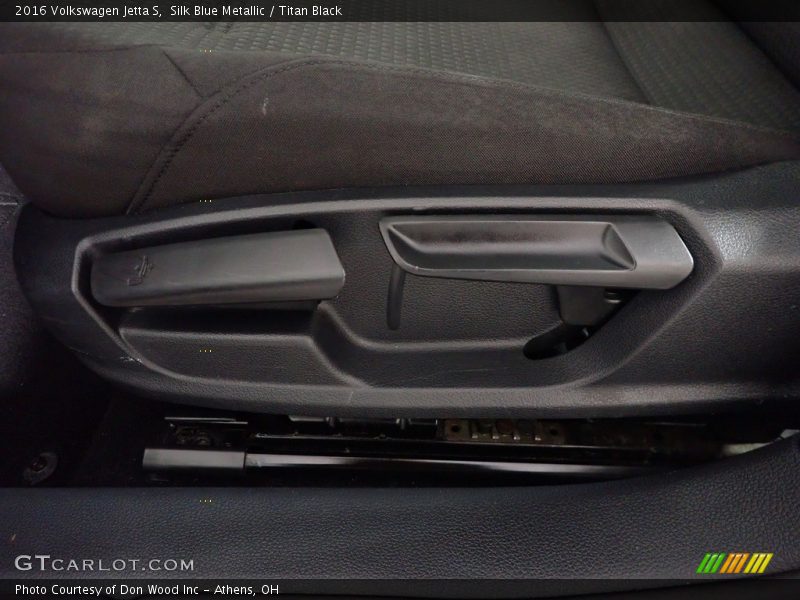 Silk Blue Metallic / Titan Black 2016 Volkswagen Jetta S