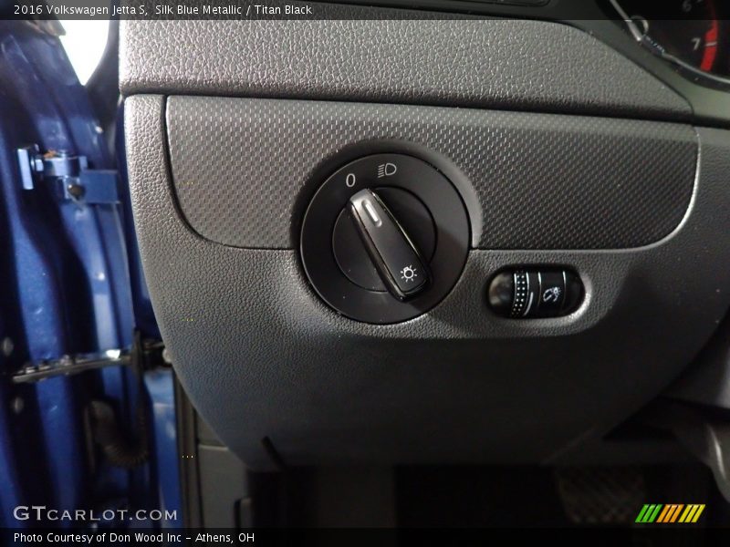 Silk Blue Metallic / Titan Black 2016 Volkswagen Jetta S