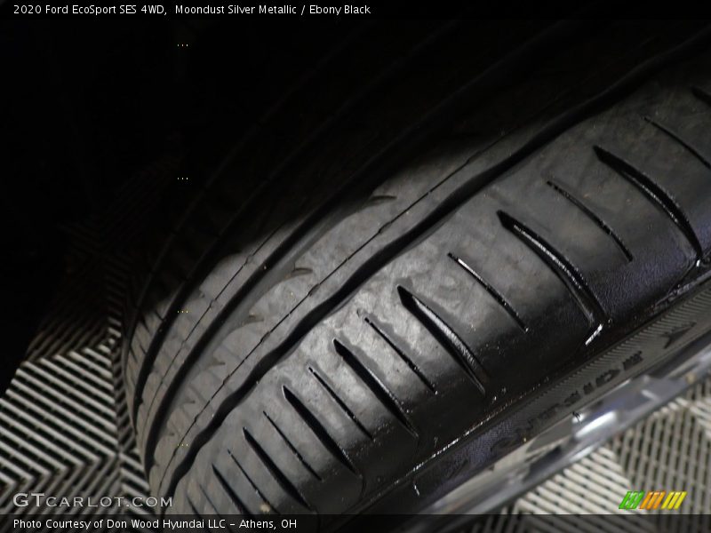 Moondust Silver Metallic / Ebony Black 2020 Ford EcoSport SES 4WD