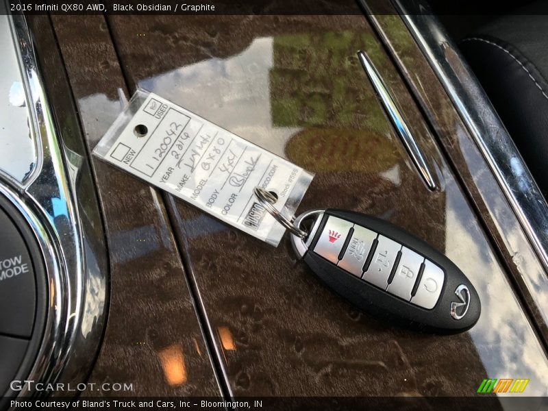Keys of 2016 QX80 AWD