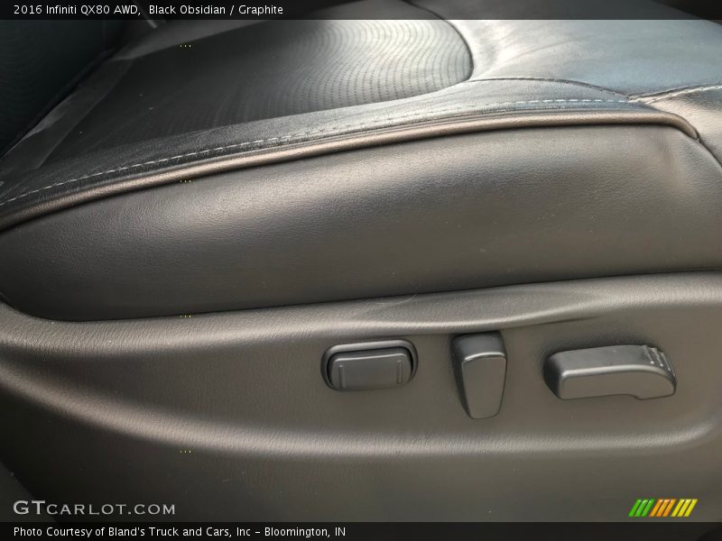 Black Obsidian / Graphite 2016 Infiniti QX80 AWD