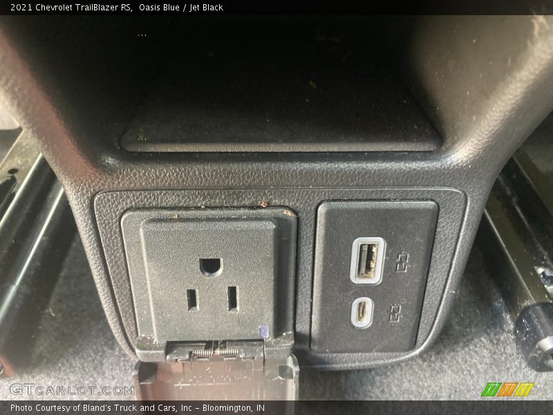 Oasis Blue / Jet Black 2021 Chevrolet TrailBlazer RS