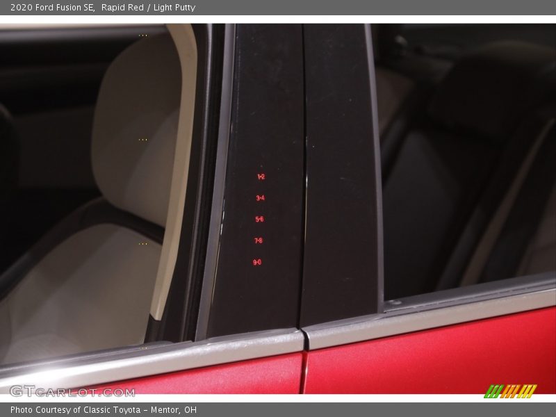 Rapid Red / Light Putty 2020 Ford Fusion SE