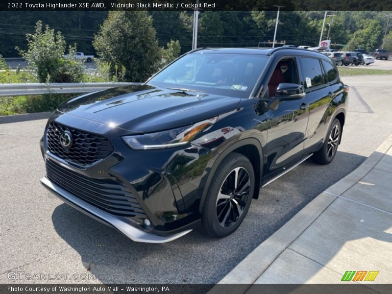 Front 3/4 View of 2022 Highlander XSE AWD