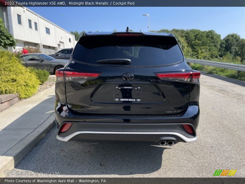 Midnight Black Metallic / Cockpit Red 2022 Toyota Highlander XSE AWD