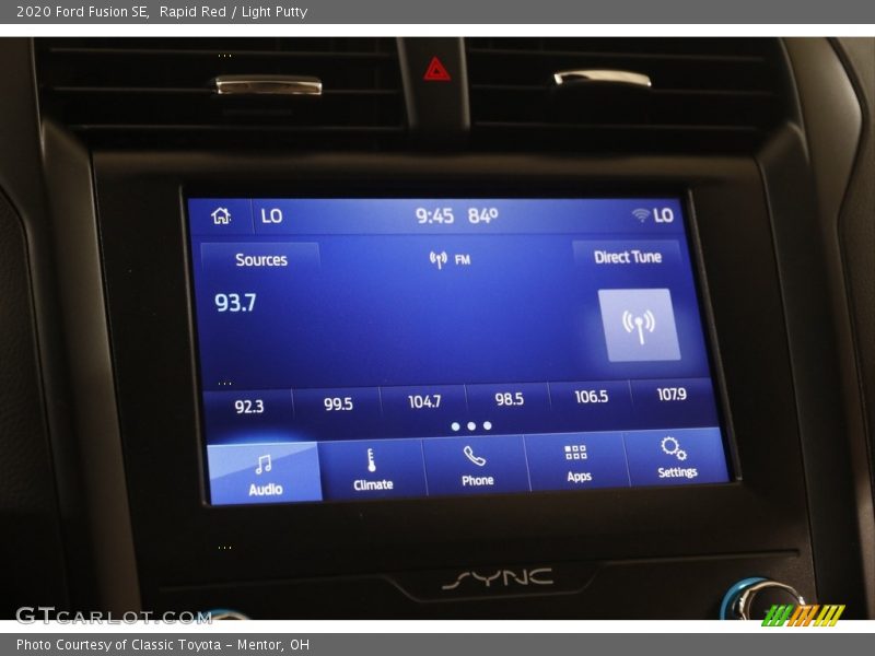 Rapid Red / Light Putty 2020 Ford Fusion SE
