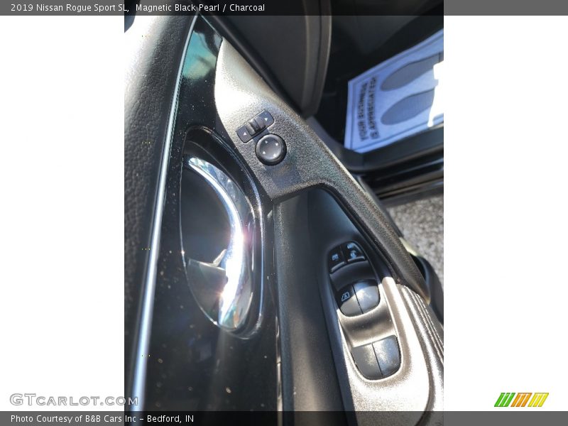 Magnetic Black Pearl / Charcoal 2019 Nissan Rogue Sport SL