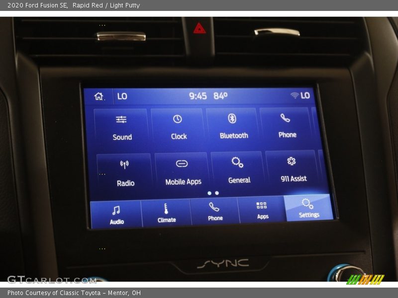 Rapid Red / Light Putty 2020 Ford Fusion SE