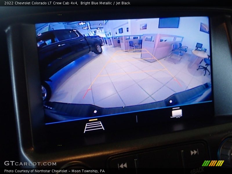 Bright Blue Metallic / Jet Black 2022 Chevrolet Colorado LT Crew Cab 4x4