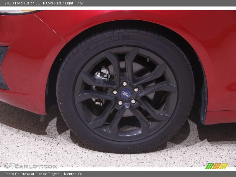 Rapid Red / Light Putty 2020 Ford Fusion SE