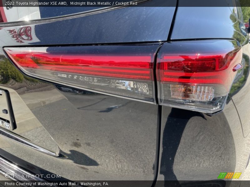 Midnight Black Metallic / Cockpit Red 2022 Toyota Highlander XSE AWD