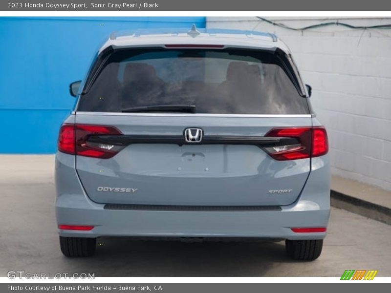 Sonic Gray Pearl / Black 2023 Honda Odyssey Sport