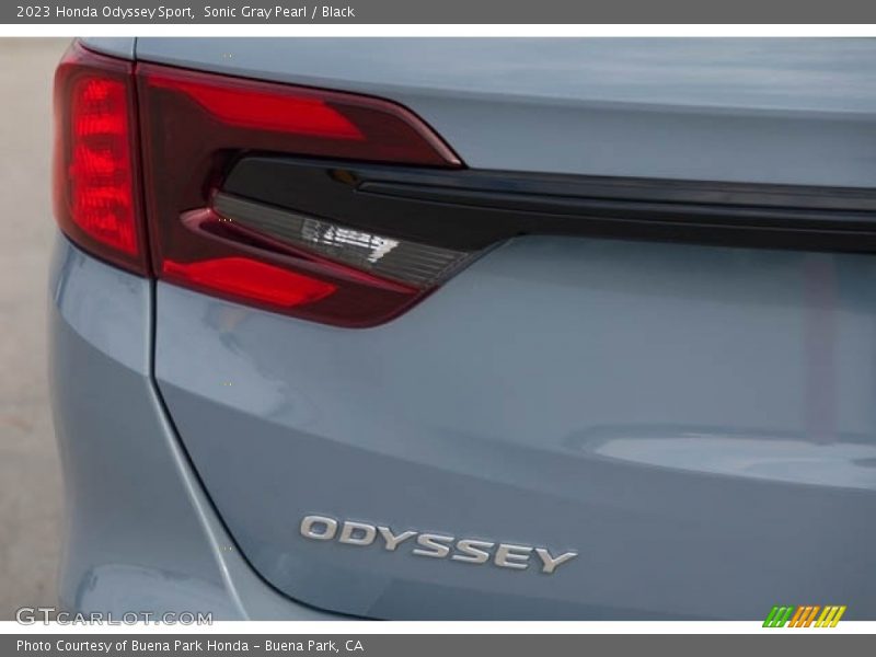 Sonic Gray Pearl / Black 2023 Honda Odyssey Sport