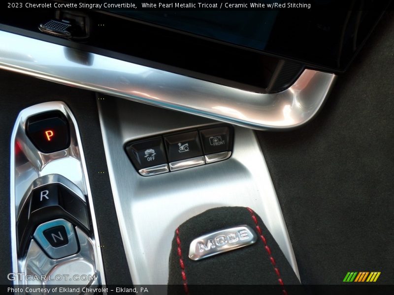 White Pearl Metallic Tricoat / Ceramic White w/Red Stitching 2023 Chevrolet Corvette Stingray Convertible