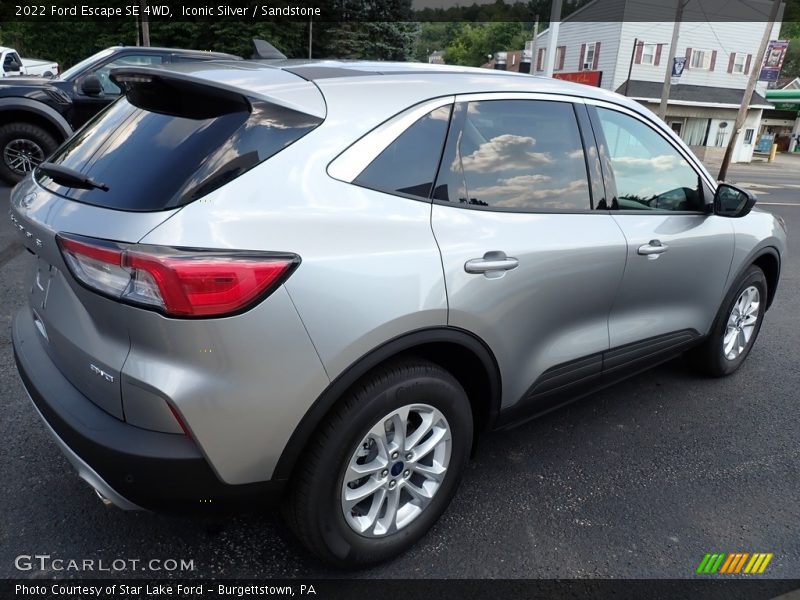 Iconic Silver / Sandstone 2022 Ford Escape SE 4WD