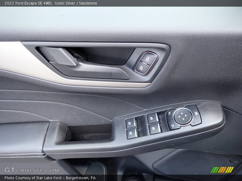 Iconic Silver / Sandstone 2022 Ford Escape SE 4WD
